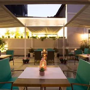 Hotel Lalahan ****