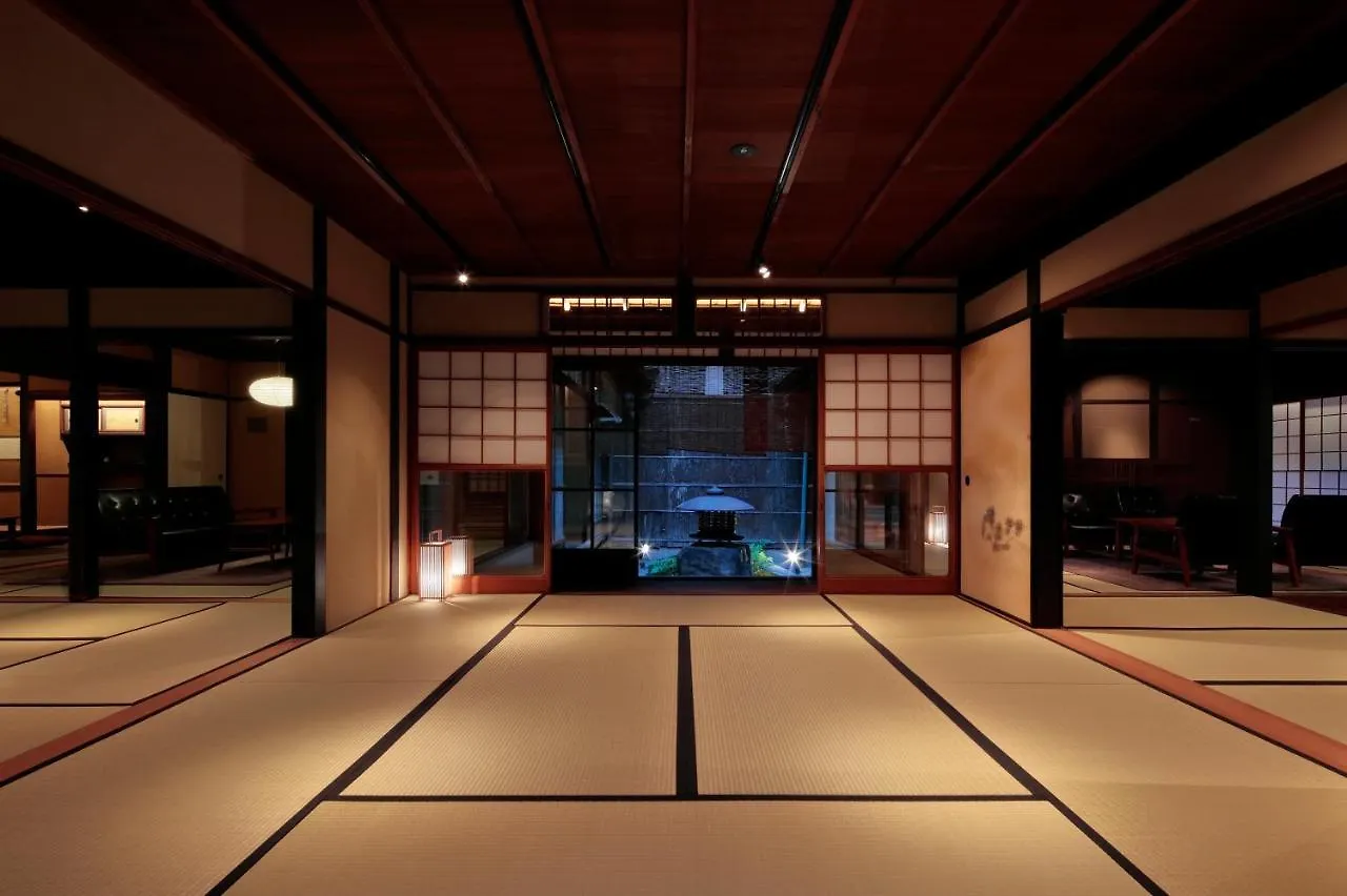Candeo Hotels Kyoto Karasuma Rokkaku 4*,  Giappone